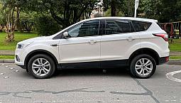 Brillante Ford Escape En Maravilloso Estado