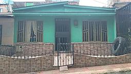 Vendo Casa Barrio Pinares.