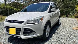 Camioneta Ford Escape 4X4 Awd Mod. 2013