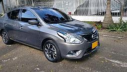 Bonito Versa Automático Color Gris Brown Buen Estado, Solo 38.800 Kilómetros,  Vehículo Muy Cómodo, Sin Choques