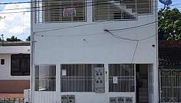 Se Vende / 1 Casa / 4 Apartamentos