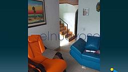 ¡¡Excelente Casa De 2 Niveles En Buen Sector!!