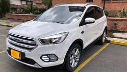 Hermosa Ford Escape 2018