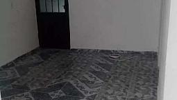 Arriendo Apt En Un 2 Piso.consta 2 Hab Sala,Comedor Baño Cocina Parqueadero .Cerca Al Terminal. .