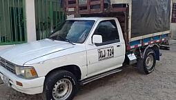Vendo Camioneta Toyota Hilux Modelo 1995