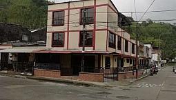 Alquilo Casa Con Local