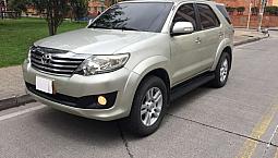Toyota Fortuner 2012 2.7 4X4 Automática Gasolina Plateada