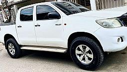 Vendo  Camioneta Toyota Hilux Diesel 2012 Blanca