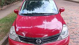Nissan Tiida Premium
