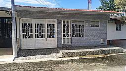 Se Vende Hermosa Casa (Madrigal)