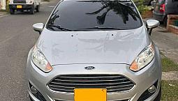 Vendo Ford Fiest Titanium
