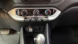 Kia Río Sedan  Automático 2015
