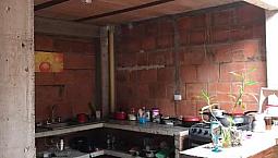 Casa Dos Pisos ,Cocina Reformada Obra Negra, Sala Grande, Plancha En La Parte De Atras