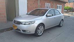 Kia Cerato 2013, 140Mil Km Excelente Estado