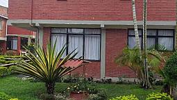 Jardin Colonial 2 Casa Esquinera Renta,Cocina Integral Sala Comedor 3 Alcobas Patio Parqueo Moto Carro.