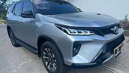 Toyota Fortuner Srx 4.0 A Gasolina 4X4 Mod 2022