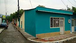 Vendo Casa A 2 Minutos Del Inem. Esquinera.