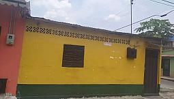 Venta De Casa Con Lote Esquinero Medidas De 6X13.