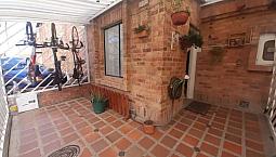 Vendo Casa De Dos Pisos, Muy Acogedora En Zona Rural Cerca Al Centro De Zipaquirá, Sector Tranquilo.