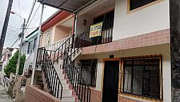 Se Vende Casa En El Topacio Dos Pisos Independientes 153Millones