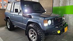 Montero Mitsubishi Estandar 2.6, Mecanico, Carpado