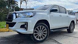 Vendo Toyota Hilux Srv  Diesel