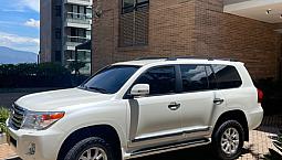 Toyota Land Cruiser 4.5 Imperial Lc200 Diésel