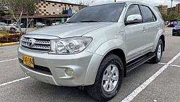 Toyota Fortuner 2.7L 4X4