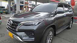 Toyota Fortuner 4X2 2.4 Srv