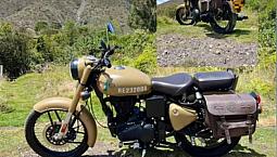 Royal Enfield Classic 350 Arena, Con Alforjas.