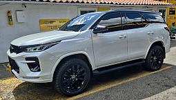 Toyota Fortuner 2.8 Srv Gr Diesel 2023