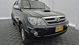 Toyota Fortuner 3.0 Sr5