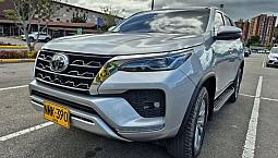 Toyota Fortuner  2.4L Srv At 