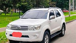 Toyota Fortuner 2.7L 4X4