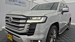 Toyota  Land  Cruiser  300 3.5  At Zx 2023 