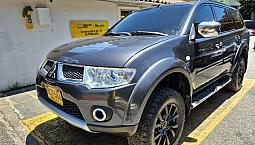 Mitsubishi Nativa 3.5 2011