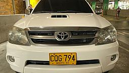 Toyota Fortuner 3.0 Sr5