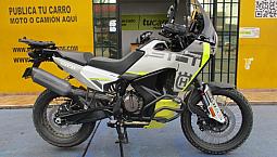 Moto Husqvarna Norden 901