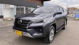 Toyota Fortuner 2.4 Srv At