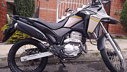 Xre 300 Adventure Gris Mate-beige Papeles Hasta  Marzo 2026