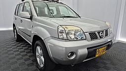 Nissan X-Trail At 2.5 