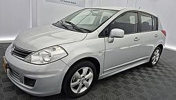 Nissan Tiida Hb 1.8 Emotion
