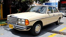 Mercedes-Benz 230 2.3 W123