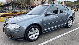 Volkswagen Jetta Trendline 2.0 Clásico 