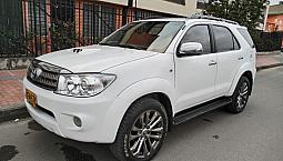 Toyota Fortuner 3.0 Sr5
