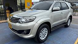 Toyota Fortuner Srv 3.000Cc Mt Aa Diesel